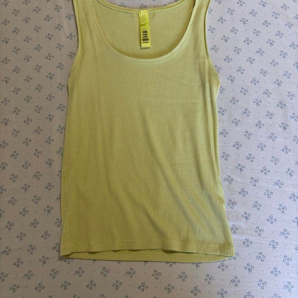 Skims ribbed tank top lime